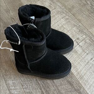 BearPaw Black Cozy Boots toddler size 7